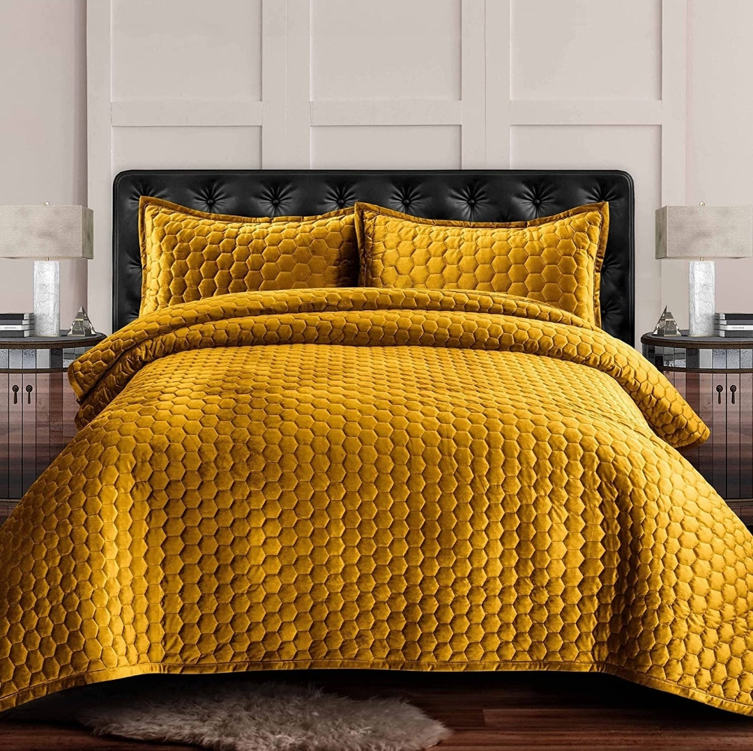 Luxurious Velvet Bedding Set